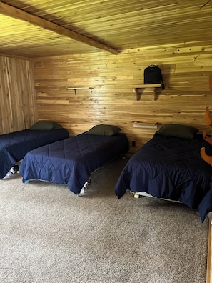 WiFi, bed sheets