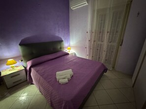 2 bedrooms, iron/ironing board, WiFi, bed sheets - Casarcobaleno Facing Polyclinic (Messina)