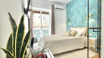 Double Room | Desk, iron/ironing board, free WiFi