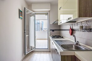 House | 2 bedrooms - Casa Kenzo With Parking by Napoliapartments (Naples)