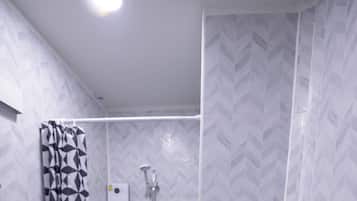 Shower, eco-friendly toiletries, shampoo