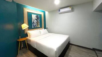 1 bedroom, in-room safe, desk, WiFi