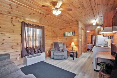 Hilltop Hideaway 1 - Pet Friendly!