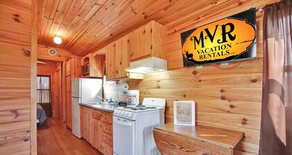 Hilltop Hideaway 2 - Special Rates for 30 day stays!