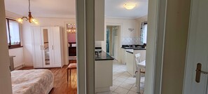2 chambres, lit parapluie, Wi-Fi, draps fournis