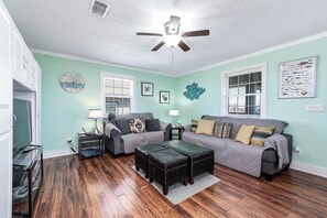 Smart TV - Handicap Accessible-Vacation Rental in Sargent with Screened-In Porch (Sargent)