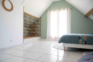 2 bedrooms, WiFi, bed sheets