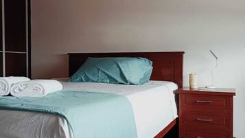 1 bedroom, desk, iron/ironing board, WiFi