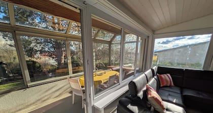 Charming Renovated Villa with Lush Garden & Hot Tub , La Neuveville, Switzerland