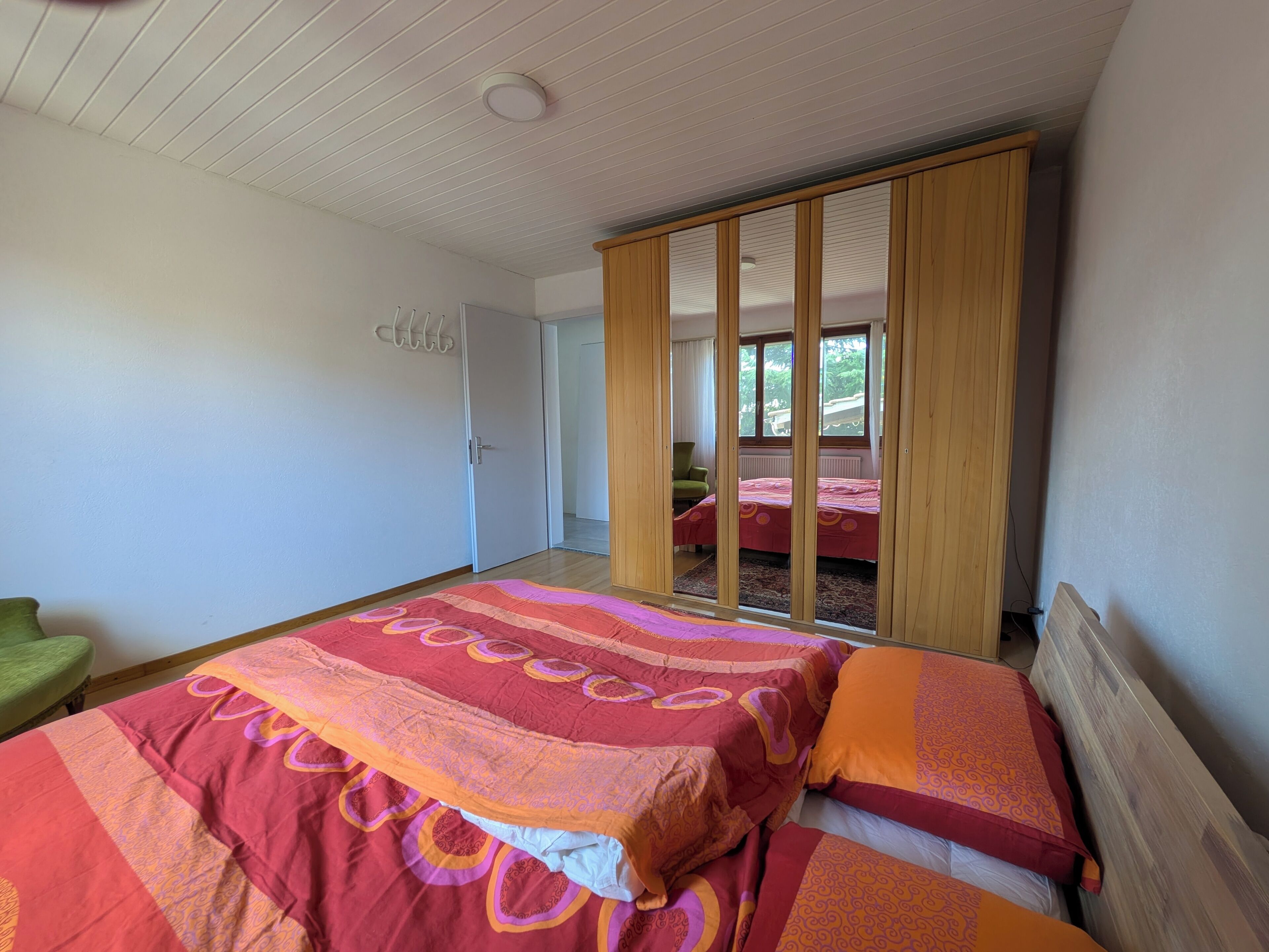 4 chambres, fer et planche à repasser, Wi-Fi, draps fournis