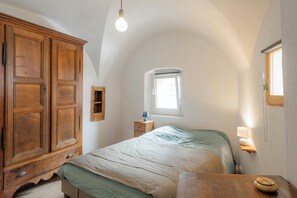 2 Schlafzimmer, Reisekinderbett, kostenloses WLAN, Bettwäsche