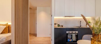 สเตย์ แอท บรัสเซลส์