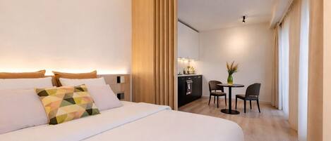 Comfort Studio | In-room safe, desk, laptop workspace, soundproofing