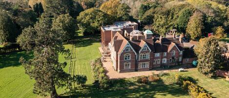 Room, 1 Bedroom, Accessible, Smoking | Exterior