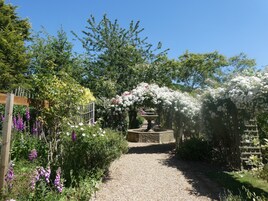 Room, 1 Bedroom, Accessible, Smoking | Garden