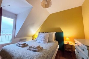 3 soverom, strykejern/-brett, wi-fi og sengetøy