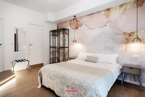 Triple Room | In-room safe, desk, soundproofing, iron/ironing board - BARIROOMS  Melo Suites (Bari)