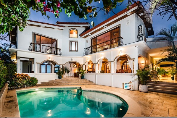 5 bedrooms - Luxury Beachfront 5 Bedroom Villa on Famous Beach (Cabo Velas)