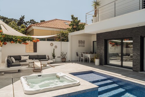 Paraty Villa by Cadenzalux