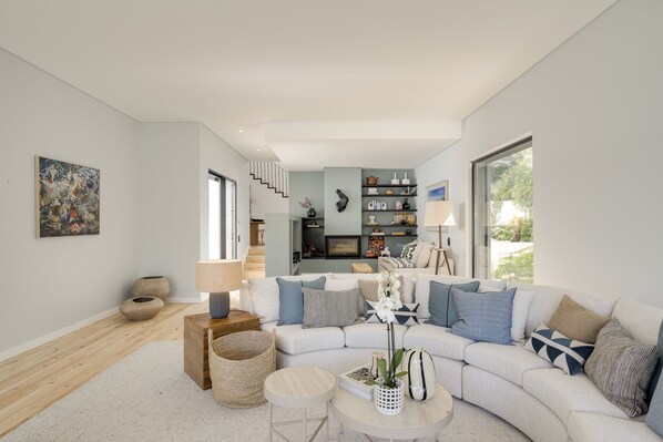 Villa | 5 bedrooms - Cascais Contemporary Villa by Cadenzalux (Cascais)