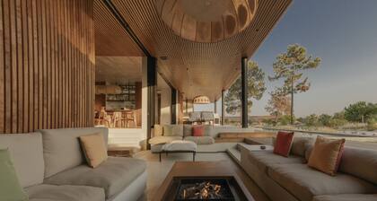 CL M Villa Retreat by Cadenzalux