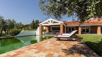 7 bedrooms