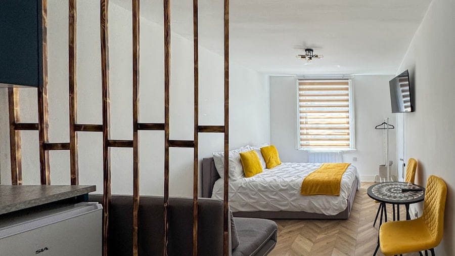 Tottenham City Stays (Opposite Seven Sisters Train Station)