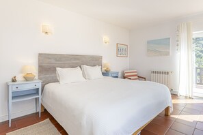 5 bedrooms - Coastal Charm Chalet by Cadenzalux (Sintra)