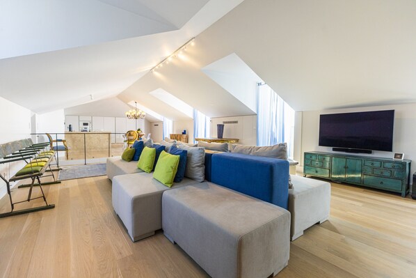 Apartment, Smoking | 3 bedrooms