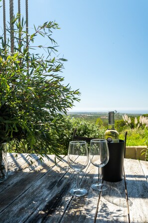 Villa | 5 bedrooms - Garden Seaside Villa by Cadenzalux (Cascais)