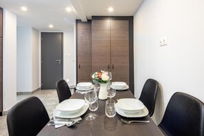 Apartment, Multiple Beds | In-room dining