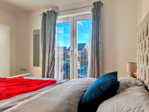 Joy Apartment, Joy Apartment Golborne