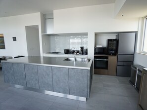 Luxury Villa, Lakeside | Private kitchen | Full-size fridge, microwave, oven, stovetop