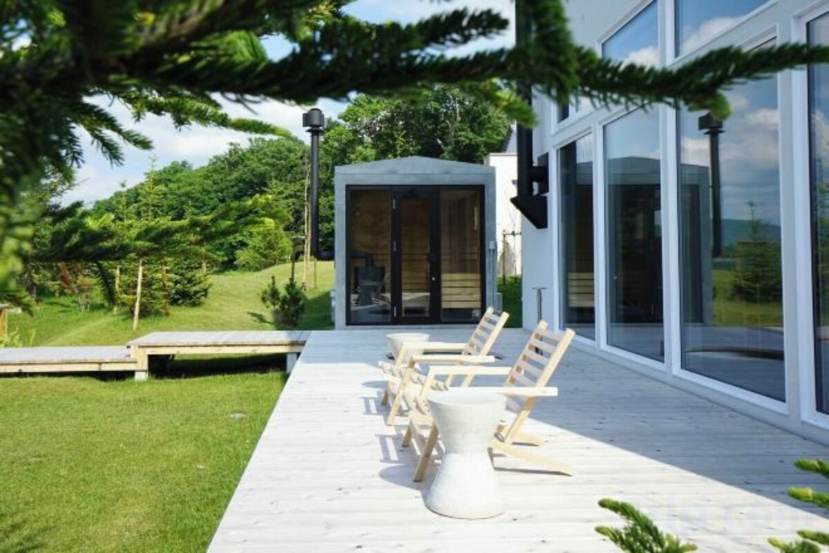 Deluxe 2-bed Room With Lake View(NUKUMORI)