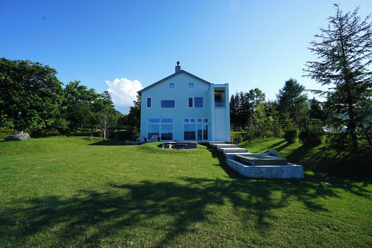 Luxury Villa, Lakeside | 2 bedrooms, down comforters, minibar, individually decorated