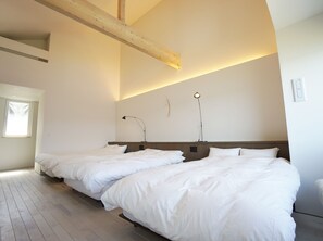 Luksus-villa - ved sø | 2 soveværelser, dundyner, minibar, individuelt design