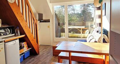 Bright apartment between port and beaches