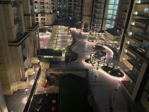 Huoneisto, 1 keskisuuri parisänky, kaupunkinäköala | Terassi/patio