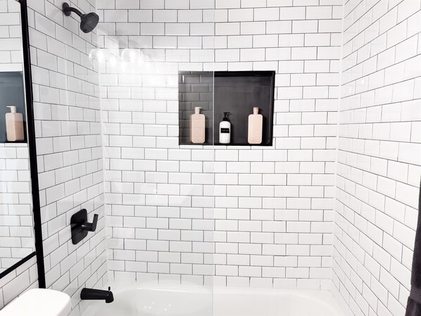 Shower, towels