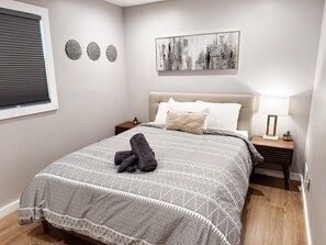2 bedrooms, iron/ironing board, WiFi, bed sheets
