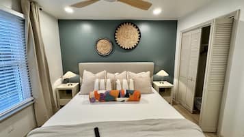 2 bedrooms, desk, iron/ironing board, WiFi