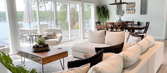 Welcome to La Casa Del Lago - Ultimate Private Lakeside Oasis