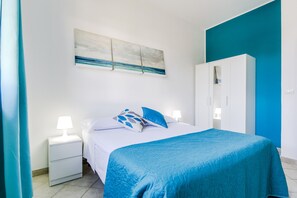 2 bedrooms, iron/ironing board, free WiFi