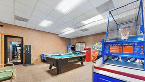 Games room - 2BR Village At Indian Point 1107 near SDC - Free Tickets Daily up to $500 (Branson)