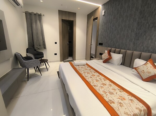 Bureau, fer et planche à repasser, Wi-Fi gratuit