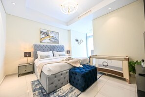 2 chambres, bureau, fer et planche à repasser, accès au Wi-Fi (inclus)