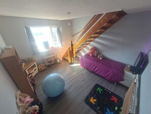 3 chambres, draps fournis, accès pour personnes à mobilité réduite