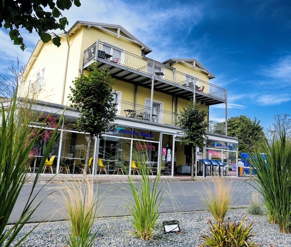 Bagian depan properti