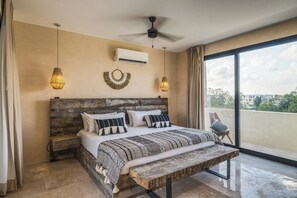 3 slaapkamers, een strijkplank/strijkijzer, wifi, beddengoed