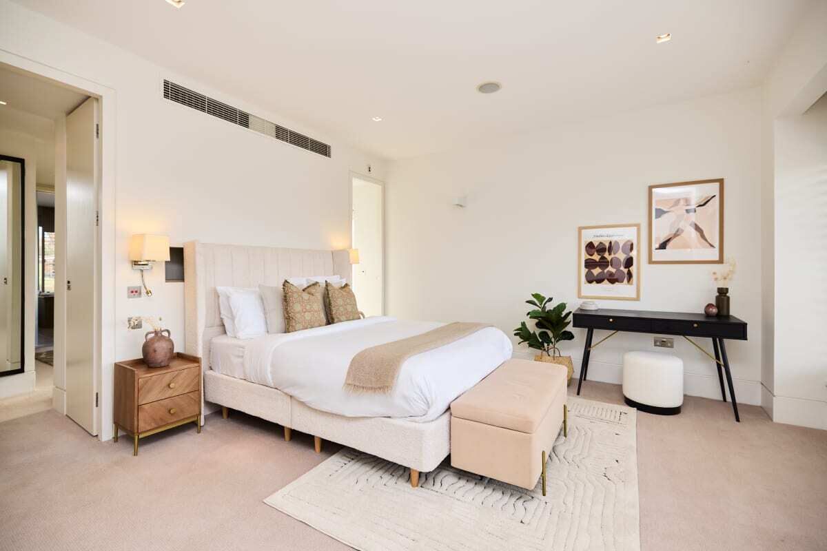 Rumah (5 Bedrooms) | Eksterior